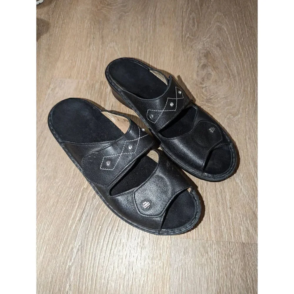 Finn‎ Comfort Women's Hand-Sewn Geometric Double Strap Sandals Black Size 4